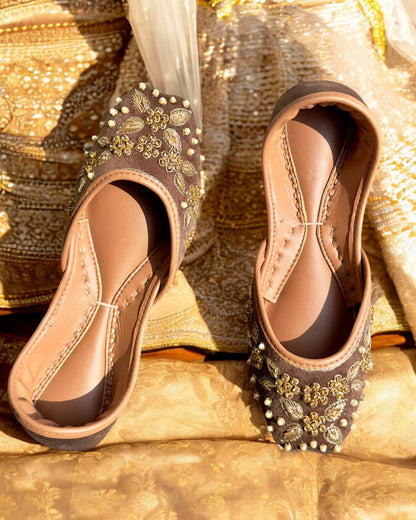 Chocolate eid flats