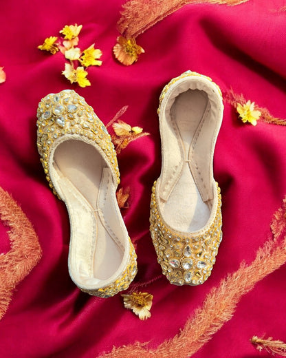 Noorjahan - Ivory Luxury Jutti