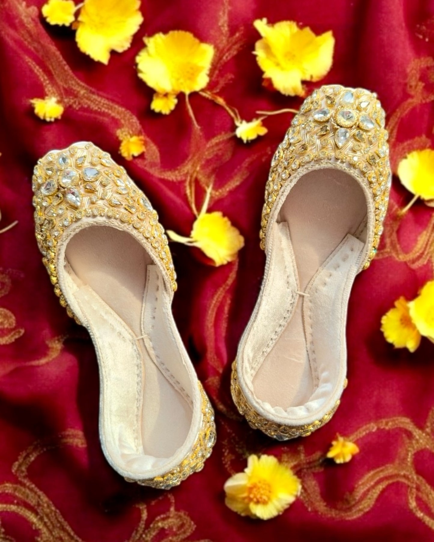 Noorjahan - Ivory Luxury Jutti