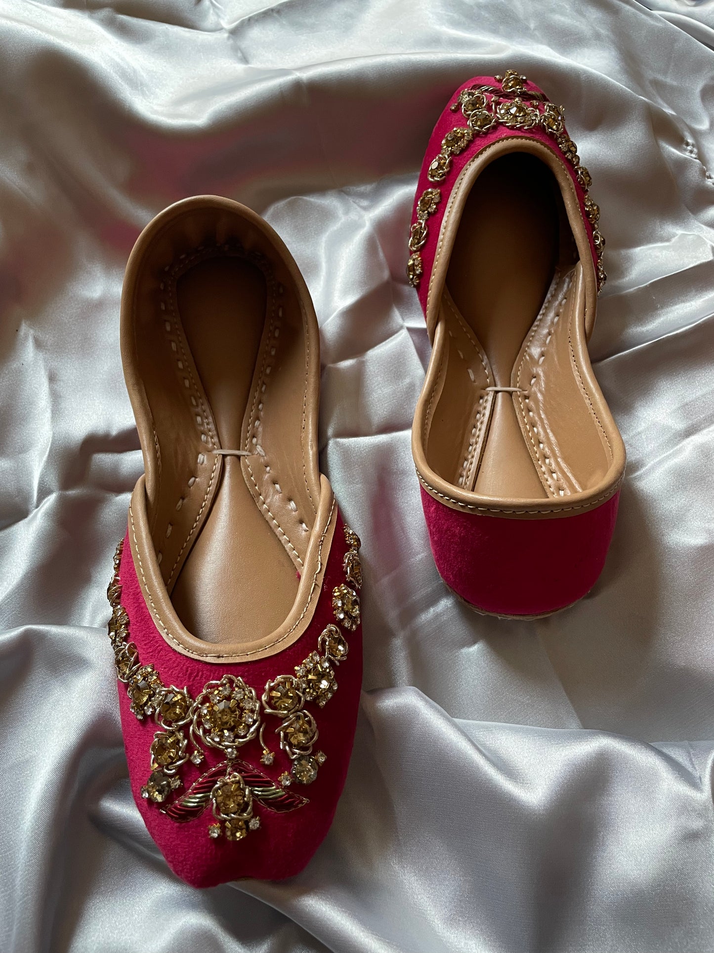 red khussa shoes women